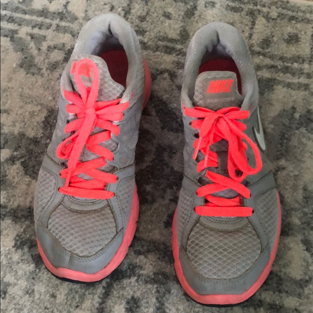 Nike sneakers size 9